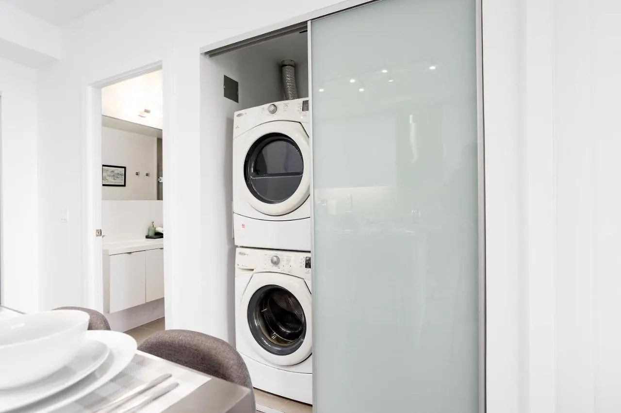 Stylish Suite At 300 Front Street W Toronto 0*,  Canada